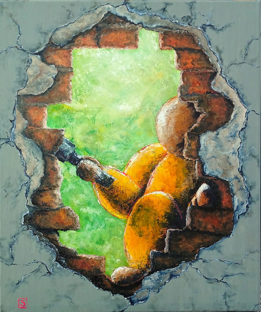 Peinture Les filles bien vont au paradis par Sibyle SIBILLE, femme jaune cassant un mur de briques au marteau vers la nature verte